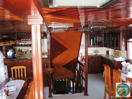 Fotos do restaurante do barco hotel TUMBIRA